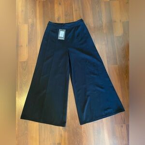 Black Wide Leg Trousers. NEW WITH TAGS!